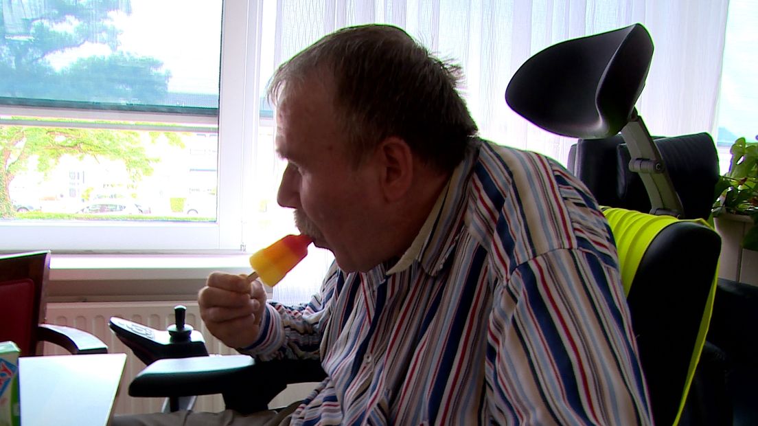 Water, chips en ijsjes helpen ouderen door de hitte heen