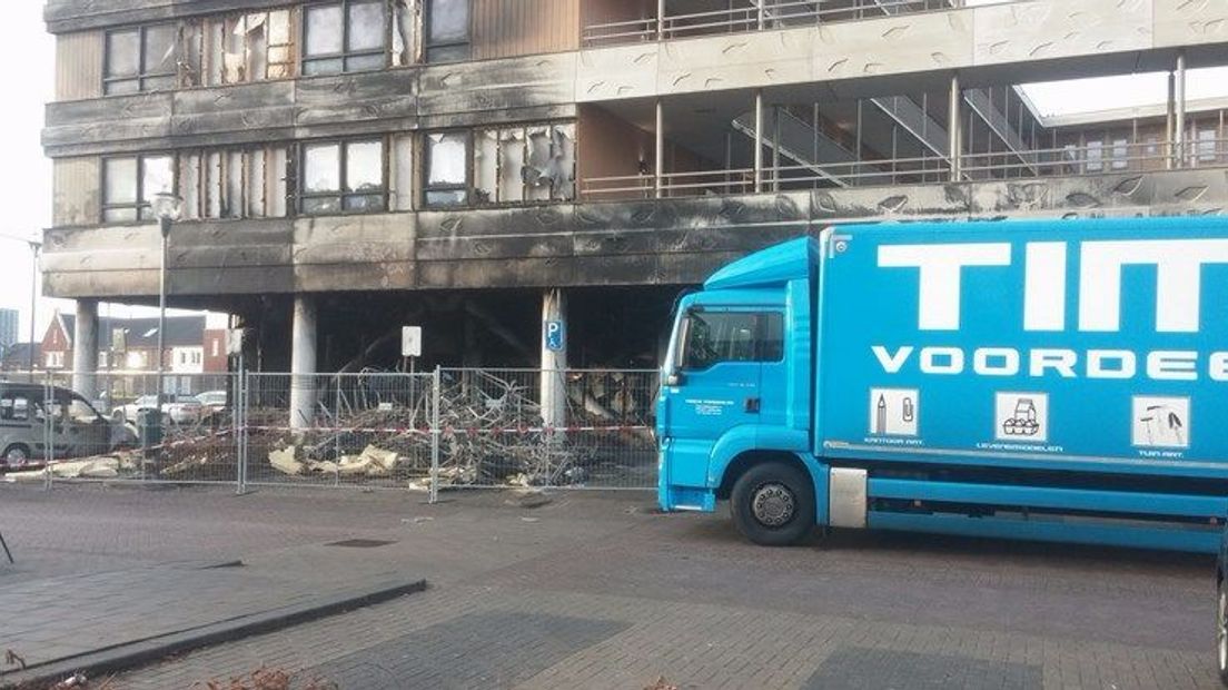 Het filiaal van Jan Linders na de brand.