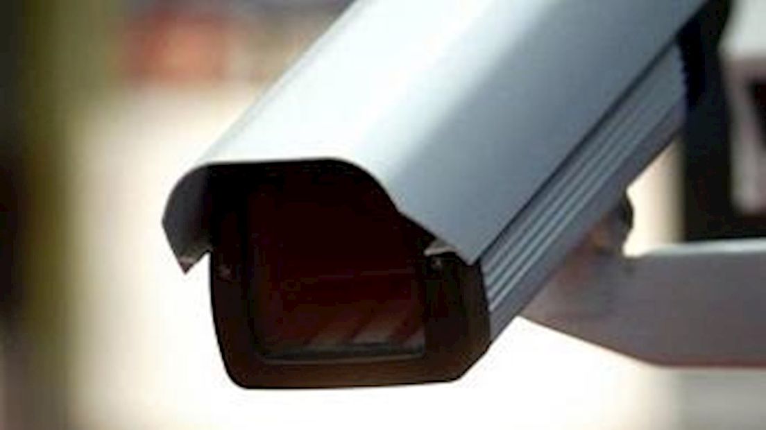 Politie geeft camerabeelden winkeldief in Rijssen vrij