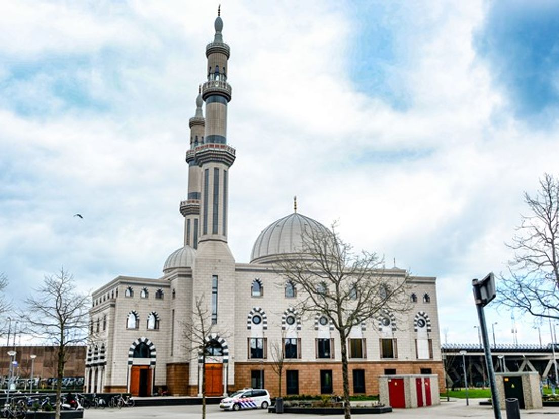 De Essalam Moskee in Rotterdam Feijenoord is een van de 32 moskeeën die is aangesloten bij SPIOR
