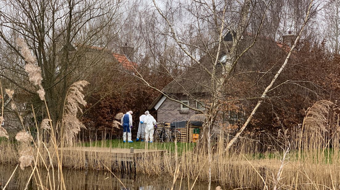Onderzoek bij een van de vakantiehuisjes van Aqualanda