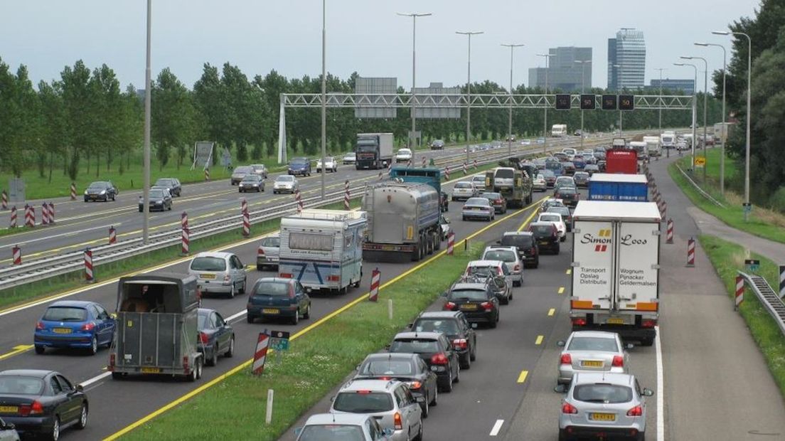 File op A28 bij Zwolle door ongeluk