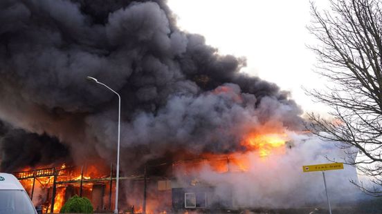 Pand volledig verwoest door 'zieke vlammenzee'