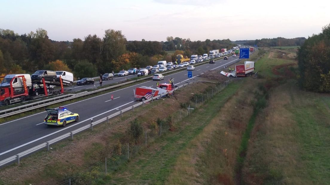 De ravage na het ongeluk op de A31