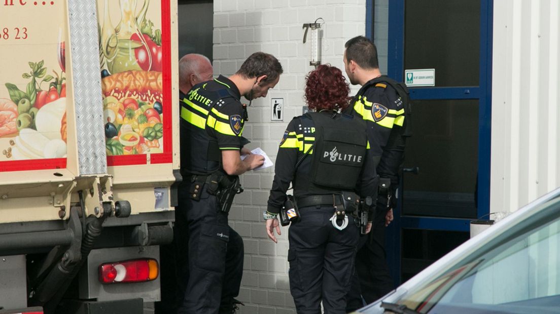 Politie doet onderzoek na overval