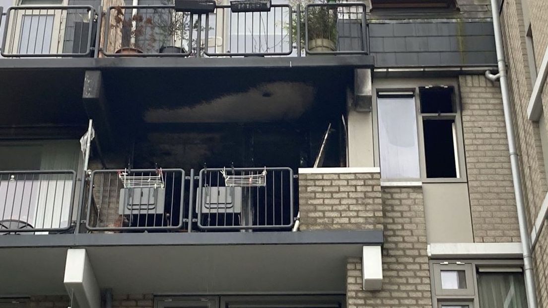De brand woedde in een appartement op de derde verdieping.