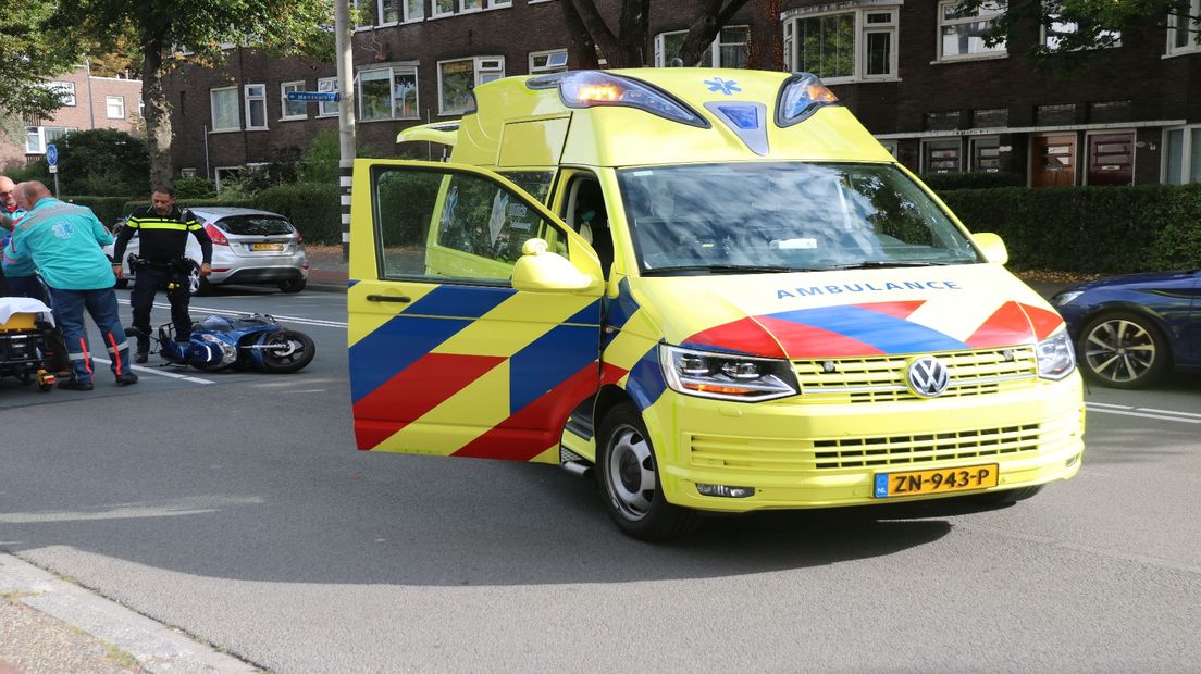 Hulpdiensten aan het werk bij de Petrus Campersingel