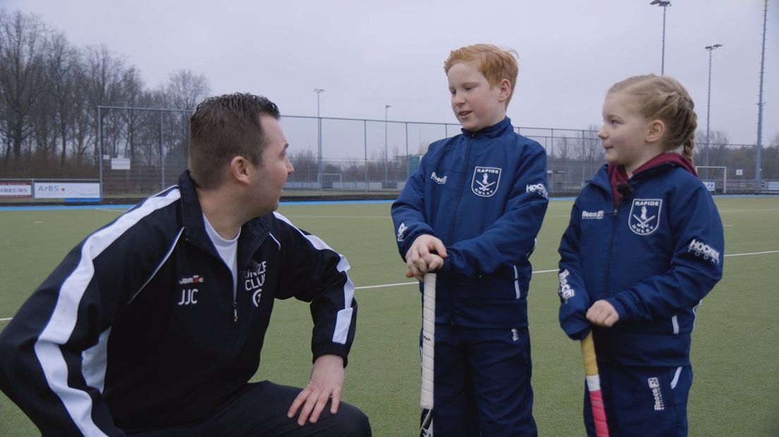 Pushen en flatsen bij hockeyclub Rapide