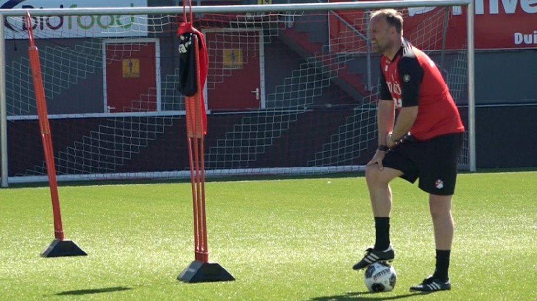 De korte broek van Dick Lukkien kan ongetwijfeld mee naar Estepona