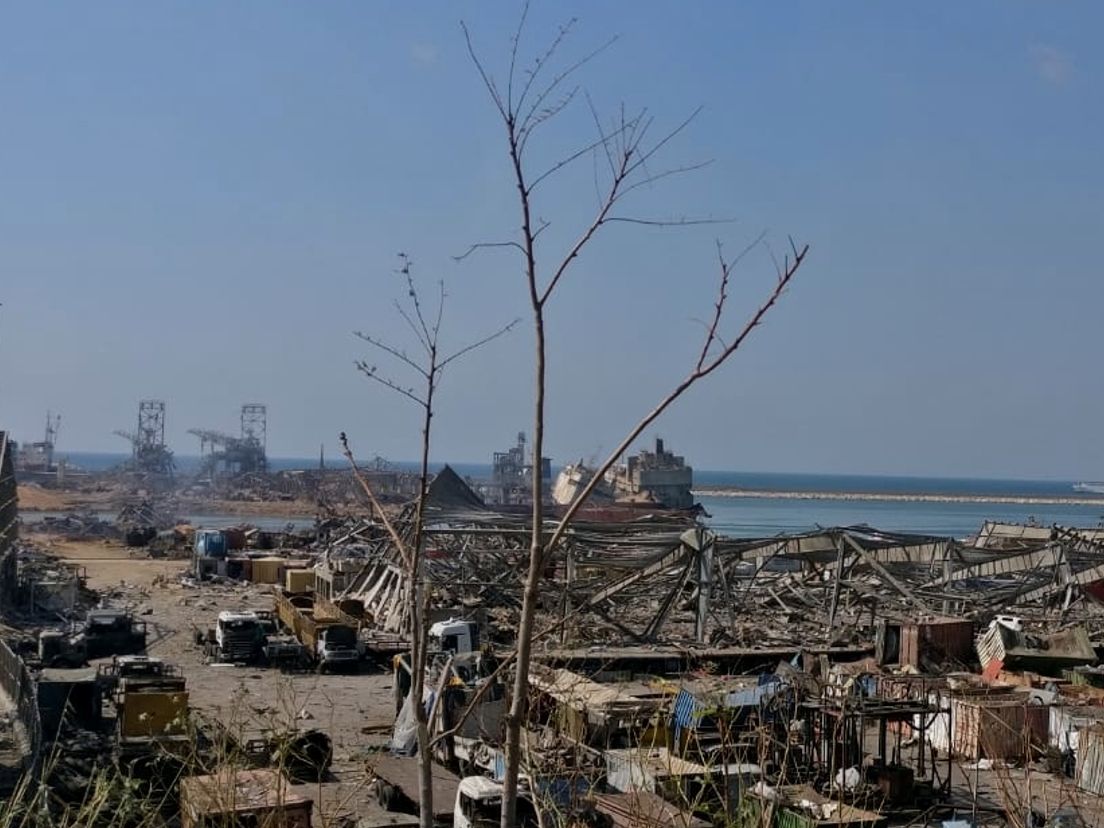 De verwoeste haven van Beiroet
