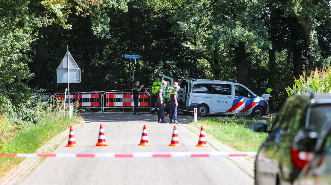 De politie doet onderzoek.
