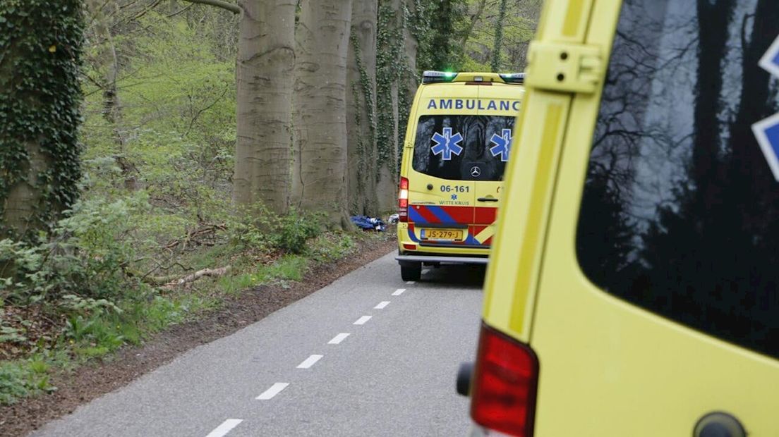 Motorrijder verongelukt in Laren