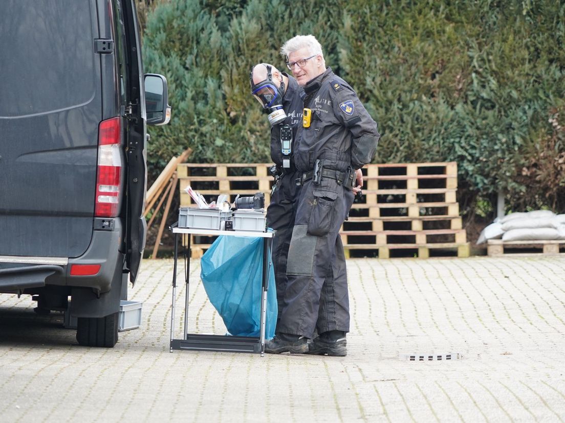 Politie houdt vier mensen aan in Hollandscheveld