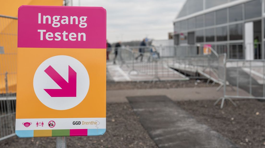 ingang teststraat coronacentrum Assen