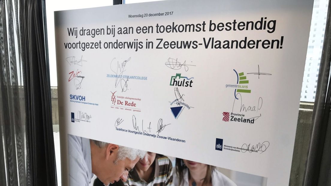 Handtekeningen onder fusieplannen voortgezet onderwijs Zeeuws-Vlaanderen