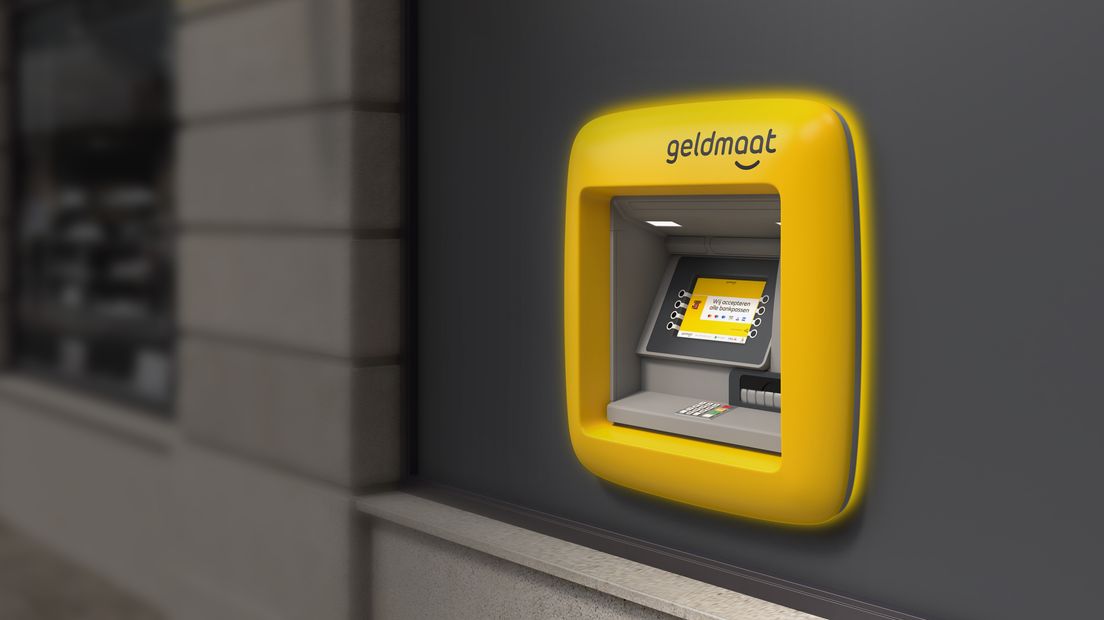 Fraudeur pint 15000 euro met gestolen bankpassen
