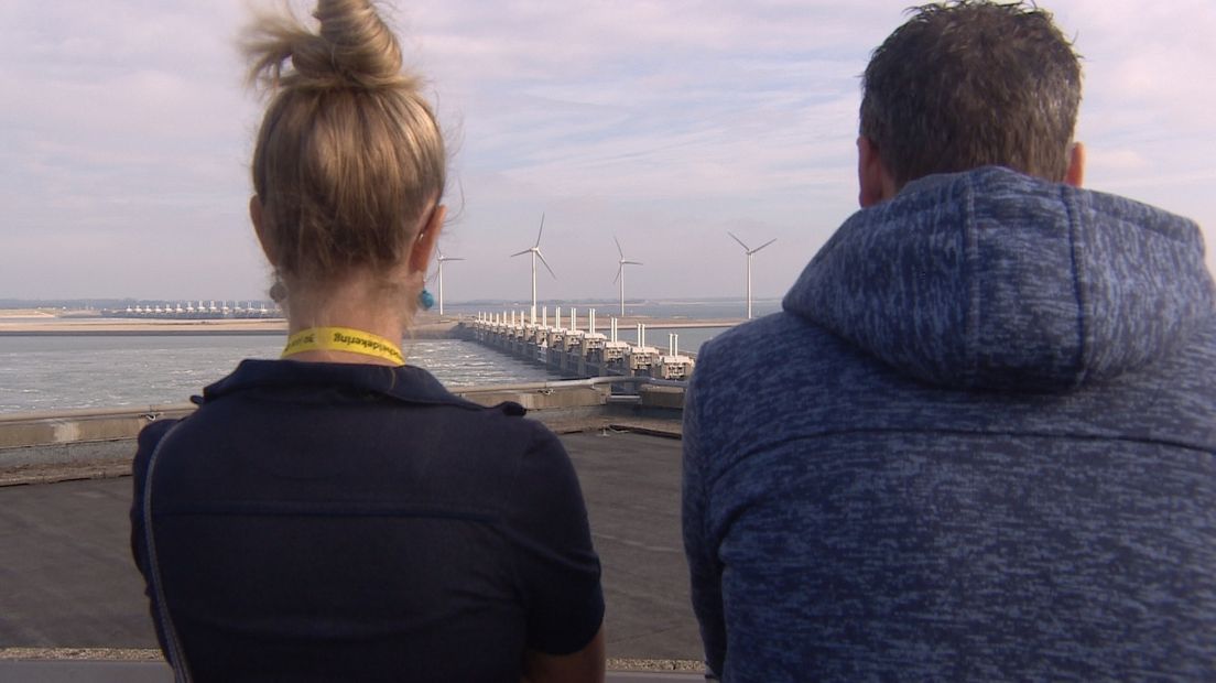 Koude rillingen van de Oosterscheldekering (video) Omroep Zeeland