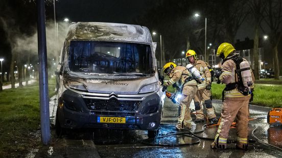 Jongen in Rotterdam-Zuid beroofd van telefoon | Twee gewonden bij botsing in Dordrecht. Jongen in Rotterdam-Zuid beroofd van telefoon | Twee gewonden bij botsing in Dordrecht.