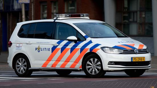 Motorrijder gewond na aanrijding met politieauto, verkeer rondom Westplein loopt vast.