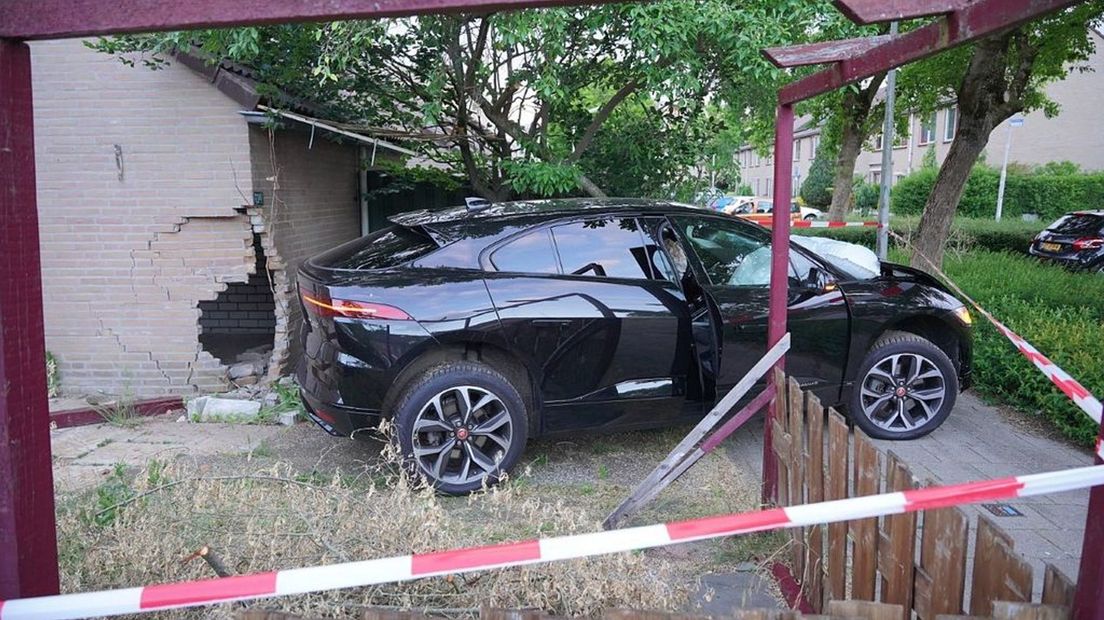 De auto na de wilde rit in Nijmegen.