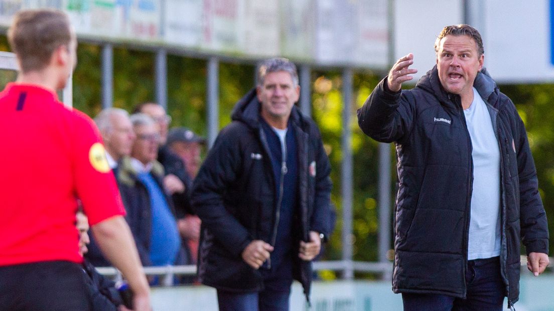 Raymond Prins traint volgend seizoen de jeugd bij Hoogland