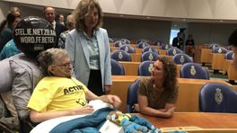Jan Troost spreekt Kamerleden toe met de dood in de ogen