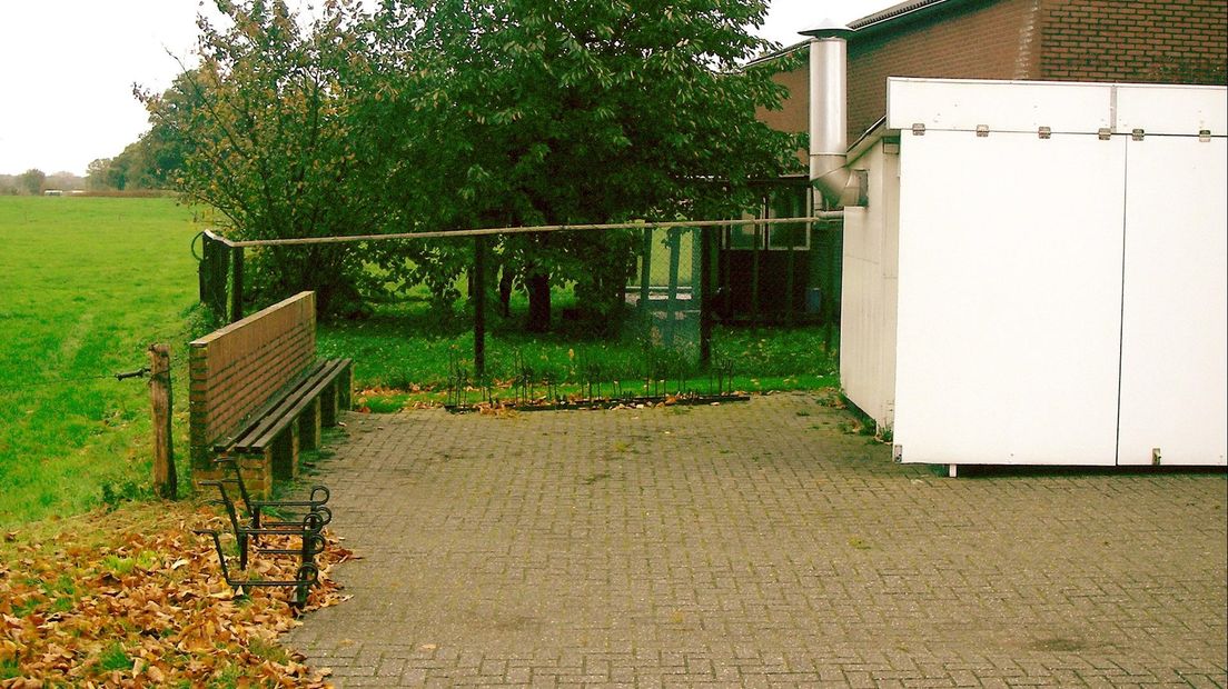De 'blanco' frietkraam voor een boerderij in Hellendoorn