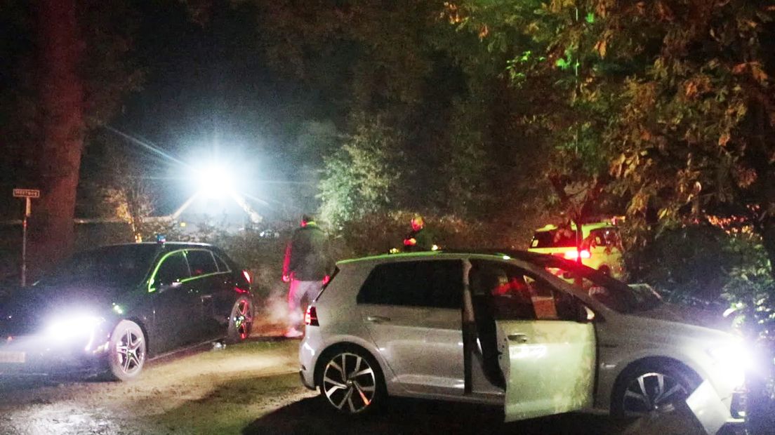 Na de crash doorzochten politie en Marechaussee het gebied