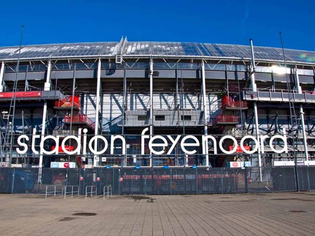 201012feb_RTV_Stadion_Feyenoord_dekuip.cropresize.tmp.JPG