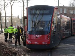 Fietser zwaargewond na aanrijding met tram op Lekstraat