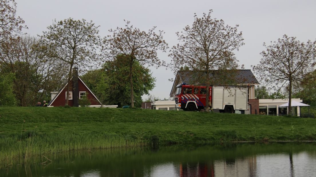 Man gered uit vijver Kapelle 2