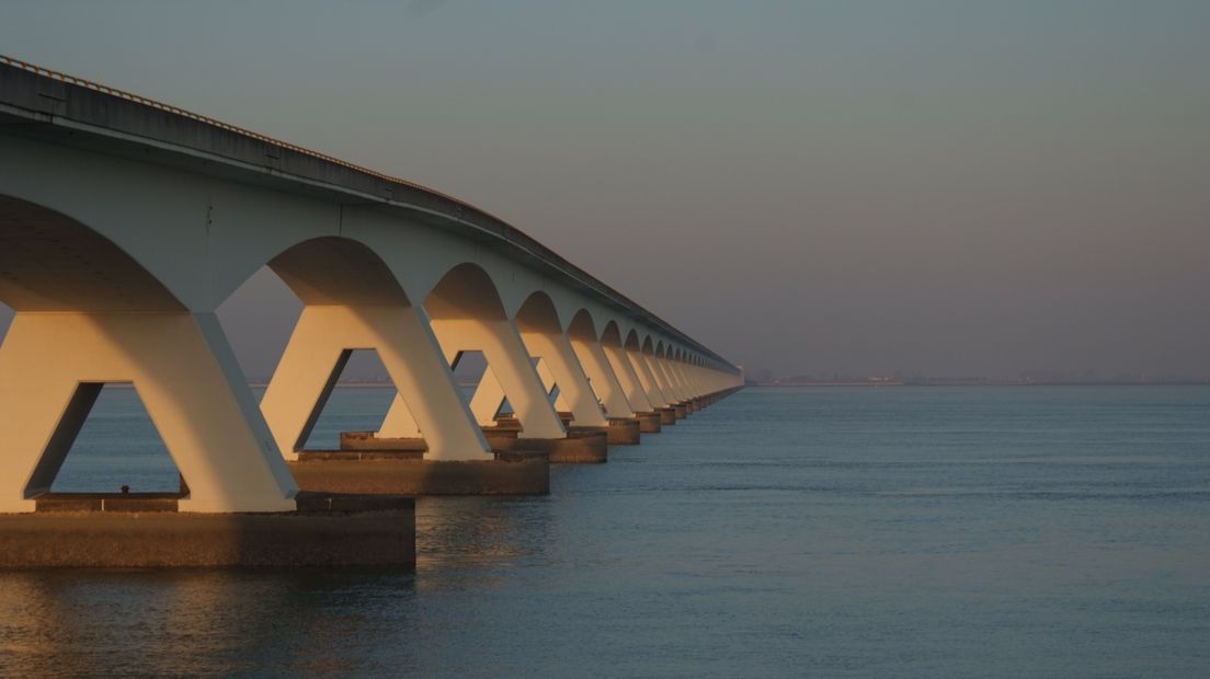 Zeelandbrug nacht afgesloten