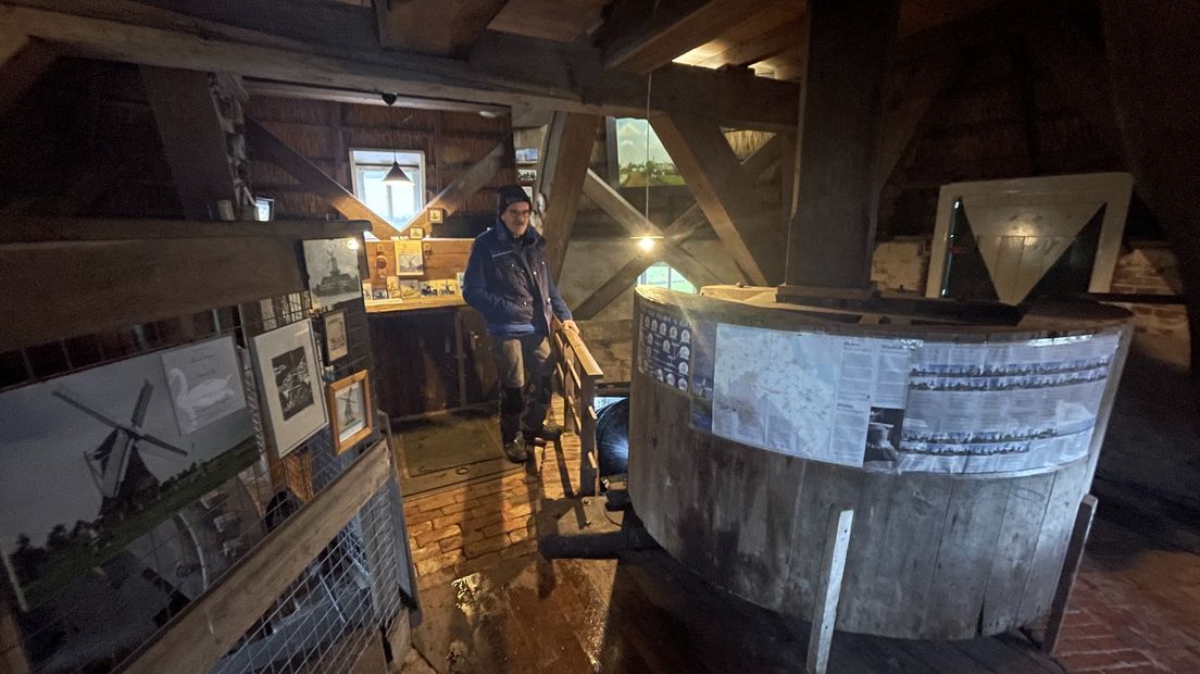 Molenaar Henk Berends in zijn molen