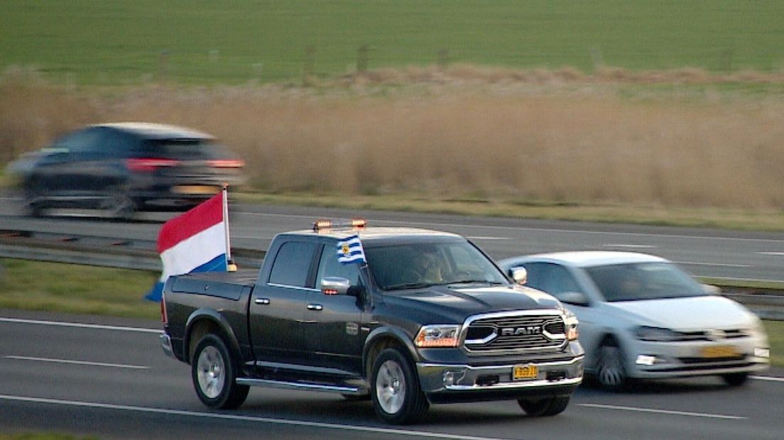 Demonstranten van Freedom Convoy Zeeland reed door Zeeland