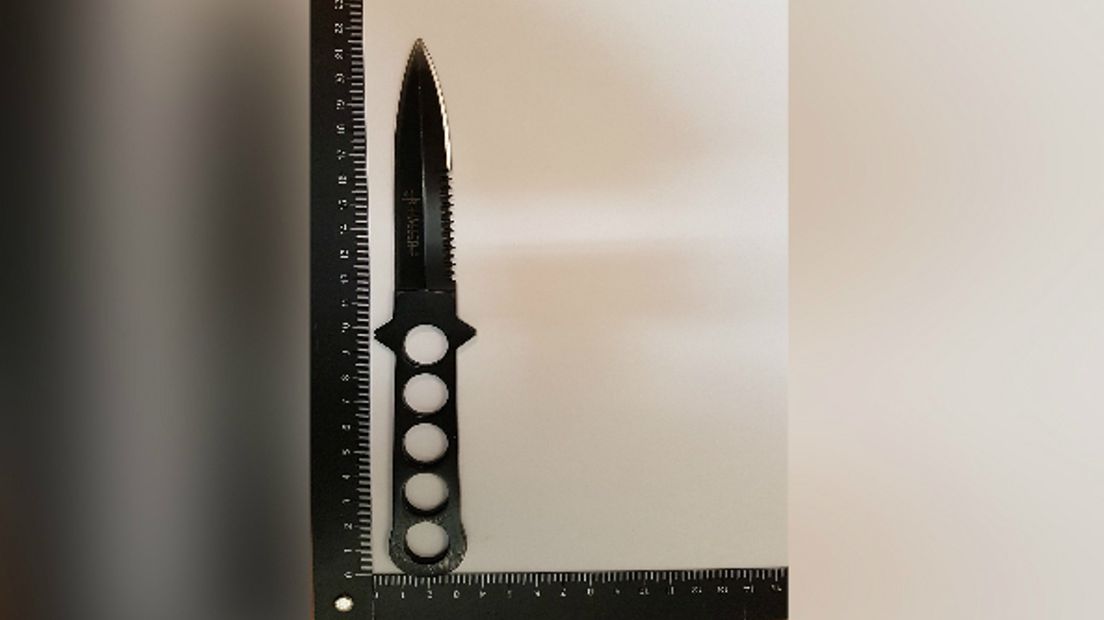 Persoon met mes opgepakt in het uitgaansgebied van Goes