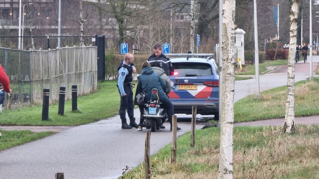 Deze scooterrijders kregen een boete