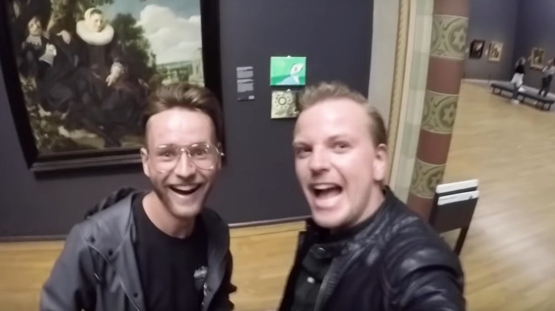 Benjamin Beernink (links) en Jaap Gunnink in het Rijksmuseum.