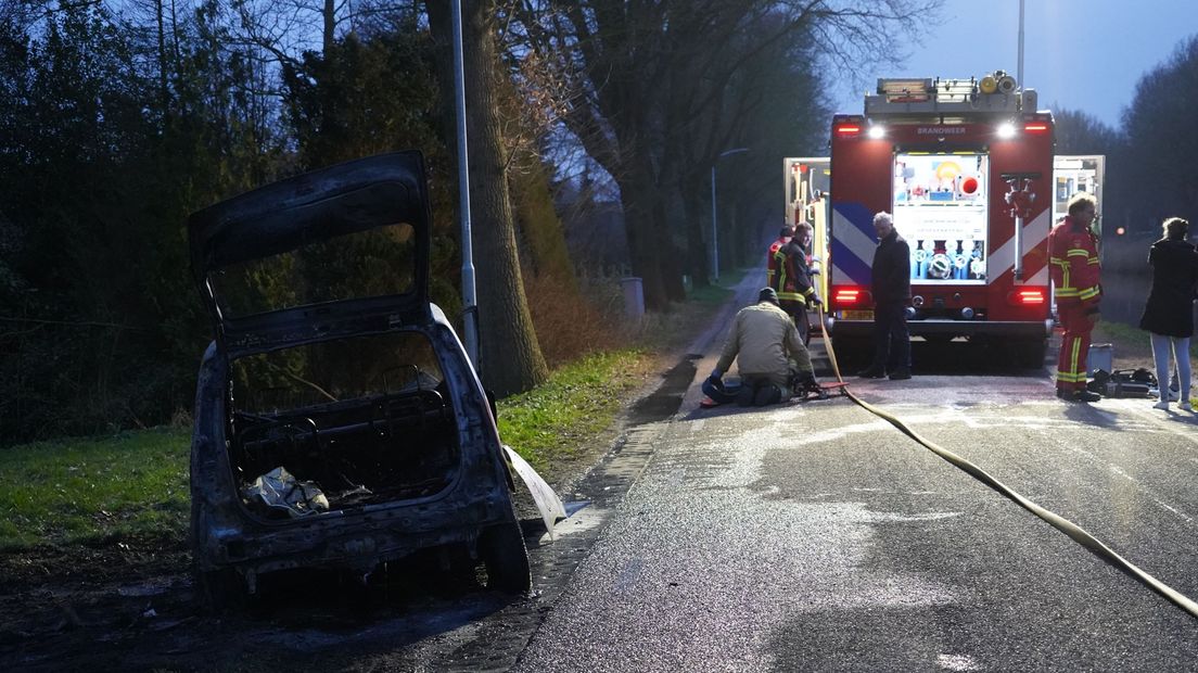 De uitgebrande auto in Bellingwolde