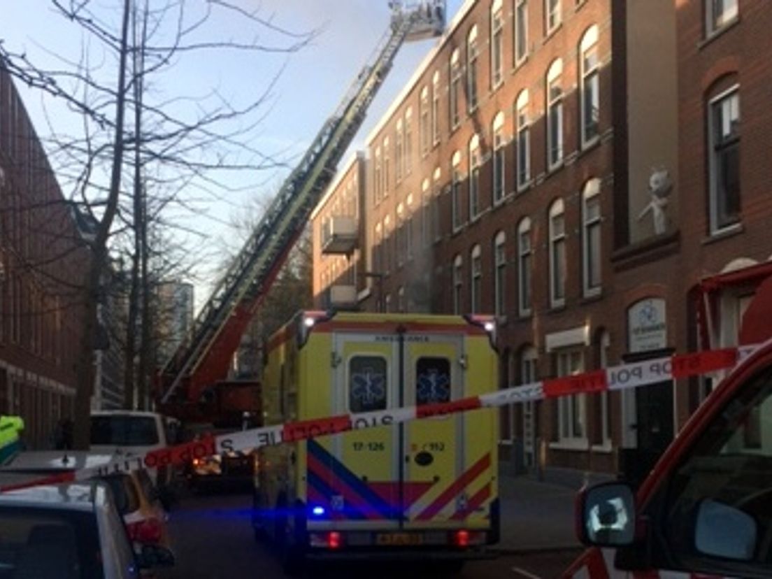 Brand in de Thorbeckestraat in Rotterdam (Foto Marina Broer)