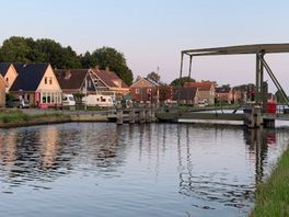Gedupeerde kanaalbewoners storten hart uit bij Mona Keijzer: "Onderste steen moet boven"