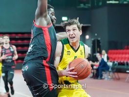 The Hague Royals strijdend ten onder tegen Spirou Basket Charleroi