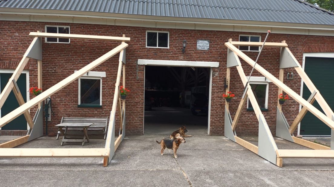 De gestutte schuur van de boerderij van Dijkema in Middelstum