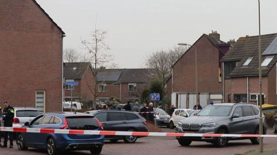 De politie zet de omgeving af in Nijkerk