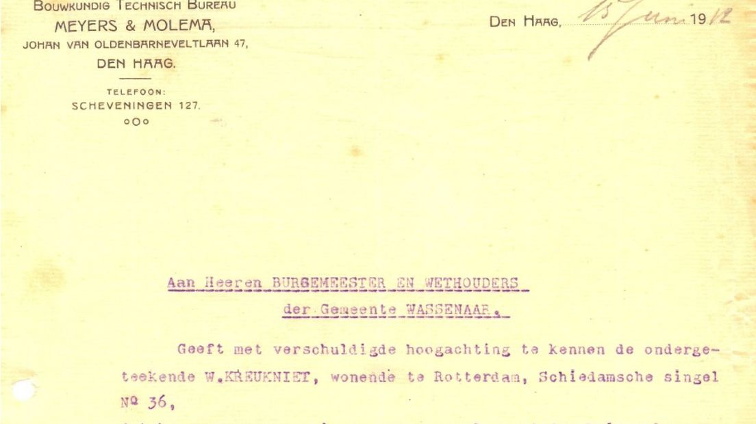 De originele aanvraag voor de bouwvergunning op handgeschept papier uit 1912