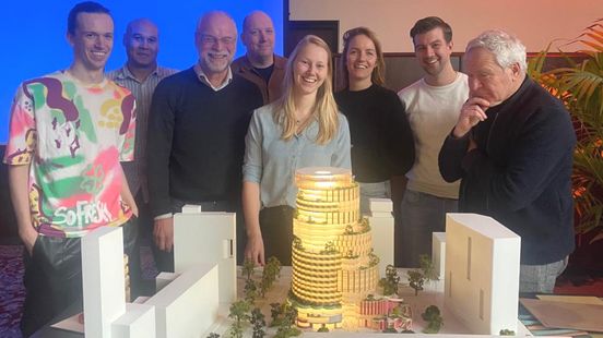 Utrecht krijgt bij centraal station 105 meter hoge woontoren mét nachtclub en uitkijkpunt