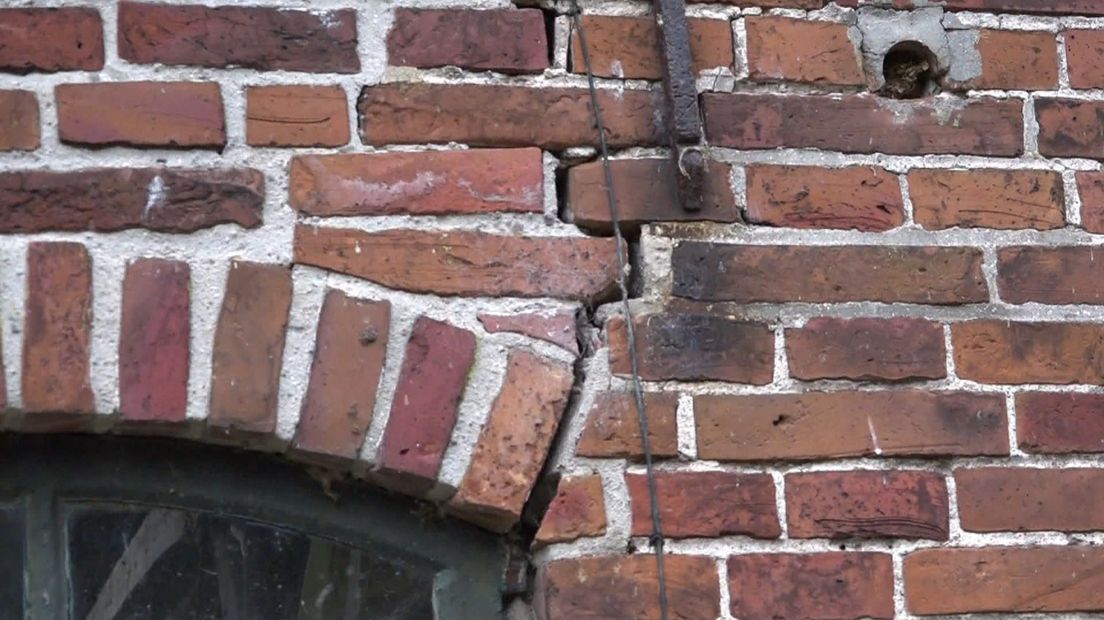 Voorbeeld van bevingsschade