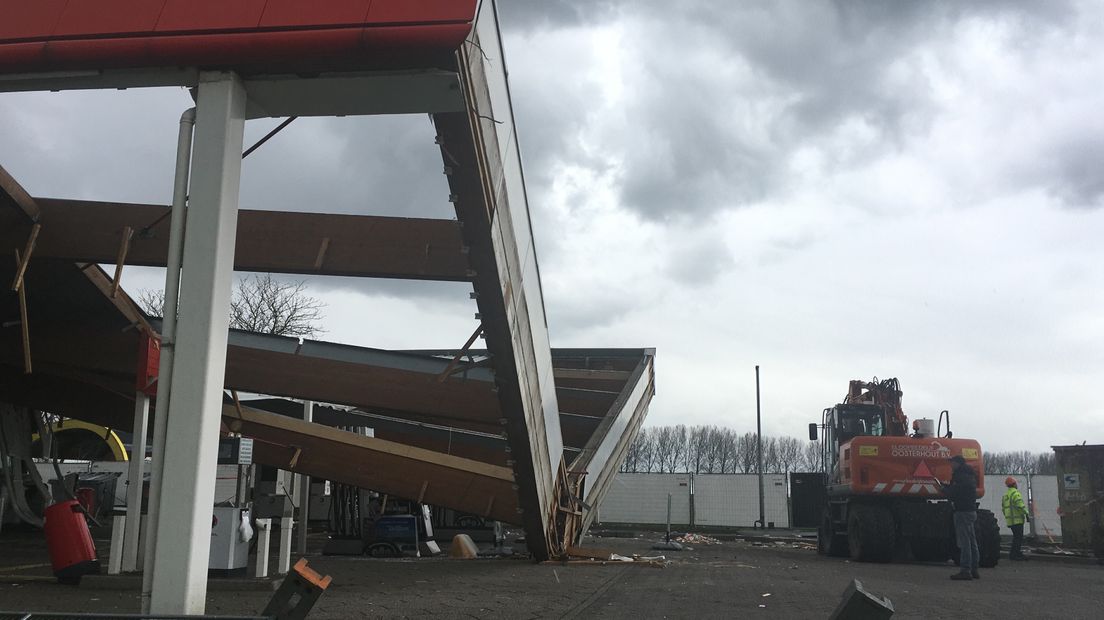 Onderzoek ingestort tankstation in volle gang - 'dak wordt morgen verwijderd'