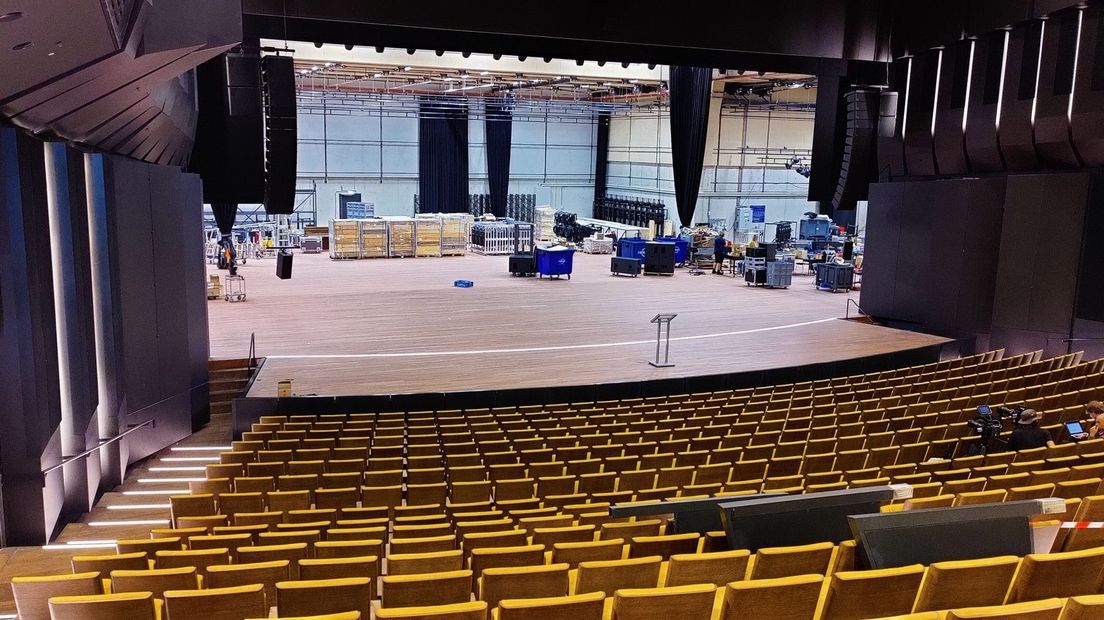 De grote zaal van Amare