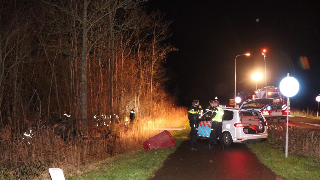 De auto vloog twee kilometer verderop van het dodelijke ongeval uit de bocht.