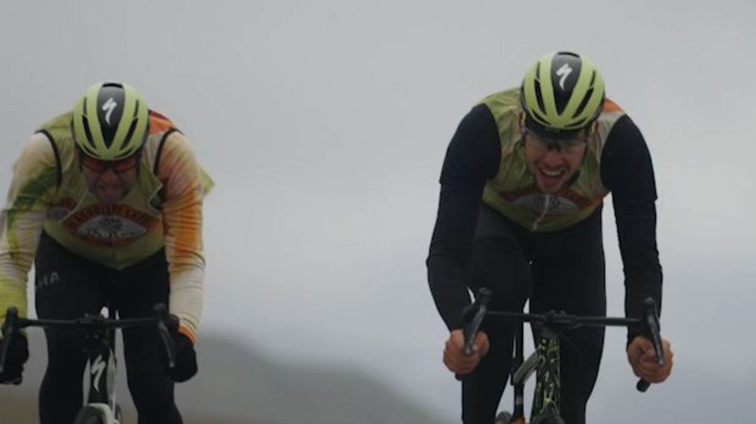 De fietsers hadden het soms zwaar onderweg.